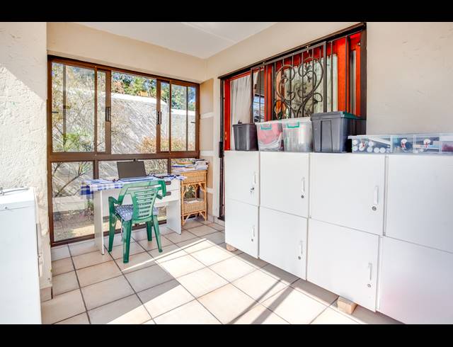 3 BEDROOM HOUSE FOR SALE IN DOUGLASDALE
